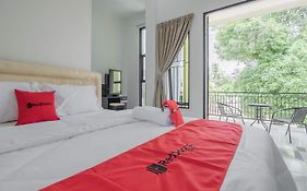 RedDoorz near Sultan Thaha Airport Jambi